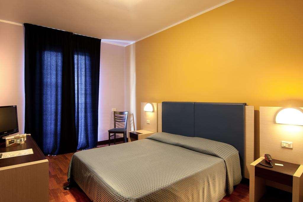 Hotel Leonardo Da Vinci Firenze Szoba fotó